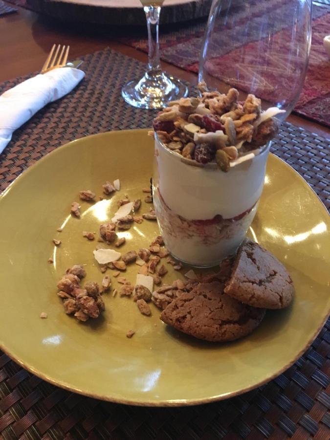 Ambleside Lodge Bed & Breakfast Canmore Luaran gambar