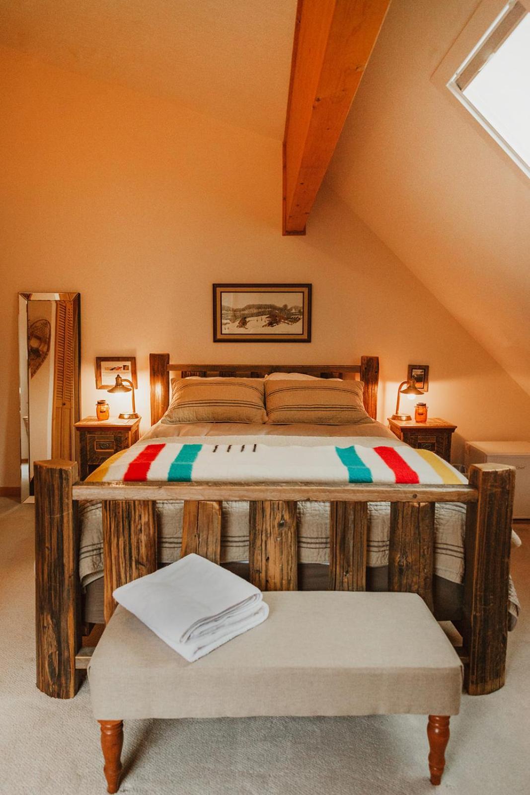 Ambleside Lodge Bed & Breakfast Canmore Luaran gambar